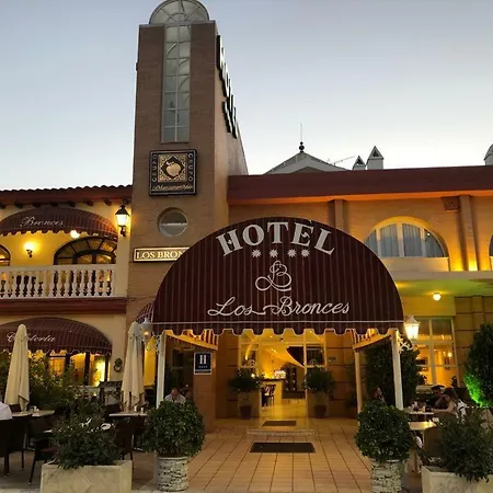 Bronces Hotel 4*