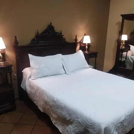 Hotel Bronces Lucena