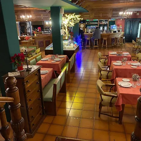 Hotel Bronces 4*