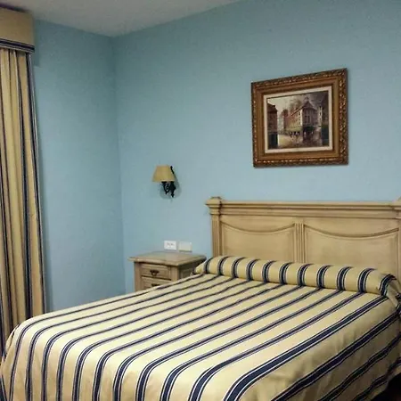Bronces Hotel Lucena