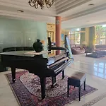 Bronces Hotel