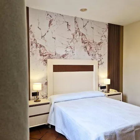 Bronces Hotel